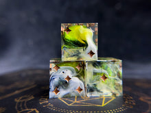 Load image into Gallery viewer, Poisoner's Kit - Three Star-Pip d6s