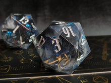 Load image into Gallery viewer, Assorted Single d20s