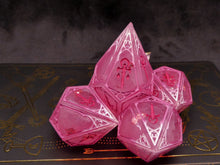 Load image into Gallery viewer, Suzume - Set of 5 VtM Standard Dice
