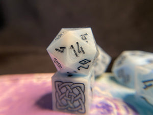 Whitefreeze - Set B - Set of 8 Dice