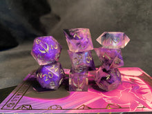 Load image into Gallery viewer, transmission re:lifeform 2 - Set B - Set of 8 Dice
