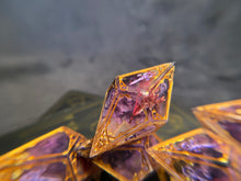 Load image into Gallery viewer, Glamour - Set of 5 VtM Standard Dice
