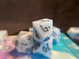 Whitefreeze - Set B - Set of 8 Dice