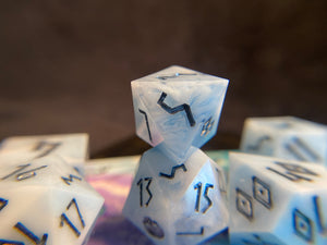 Whitefreeze - Set B - Set of 8 Dice