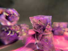 Load image into Gallery viewer, transmission re:lifeform 2 - Set B - Set of 8 Dice
