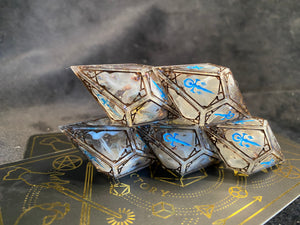 Intrigue - Set of 5 VtM Standard Dice