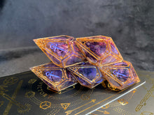 Load image into Gallery viewer, Glamour - Set of 5 VtM Standard Dice
