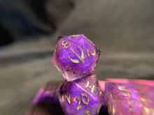 Load image into Gallery viewer, transmission re:lifeform 2 - Set B - Set of 8 Dice
