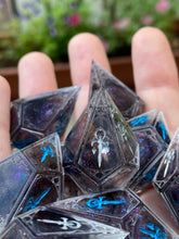 Load image into Gallery viewer, transmission:synthesis - Set of 10 B-Grade VtM Dice
