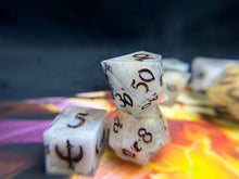 Load image into Gallery viewer, Golden Oath - Set A - Set of 7 Dice
