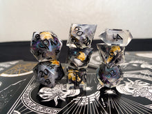 Load image into Gallery viewer, Raven Knight - Mixed Set of 8 Dice
