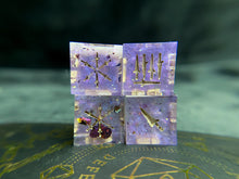 Load image into Gallery viewer, Lavender Dreams - Four Dagger-Pip d6s
