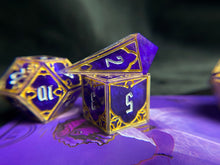 Load image into Gallery viewer, Genderless Monarch - Set of 7 Gothic Frame Dice
