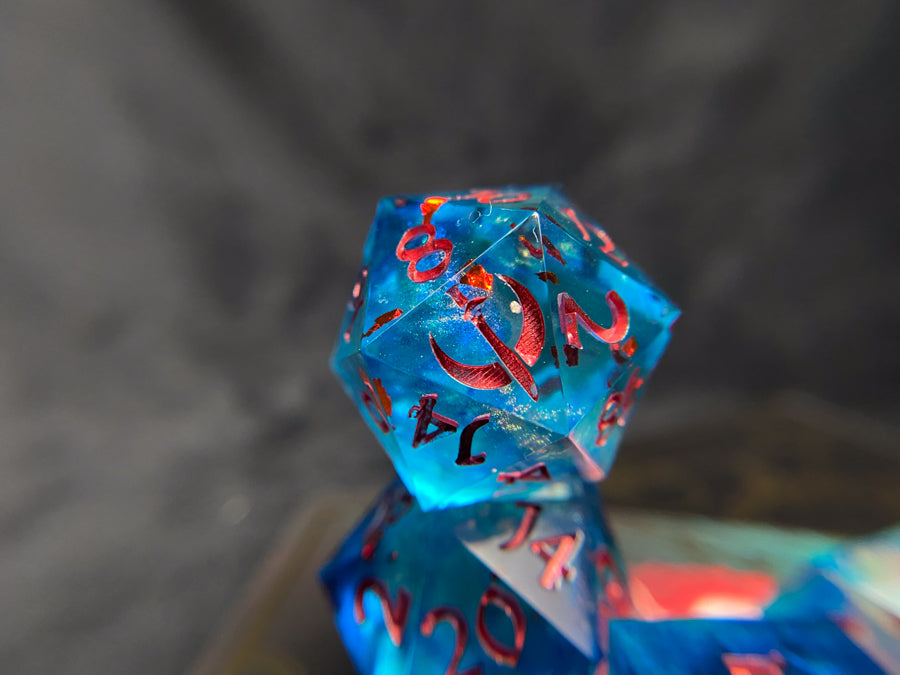 Hunter in the Waves - Set of 8 Dice