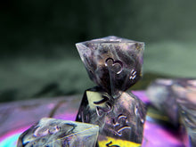 Load image into Gallery viewer, Raven Knight - Set of 8 Dice
