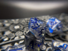 Load image into Gallery viewer, Rovelle - Set of 7 Dice
