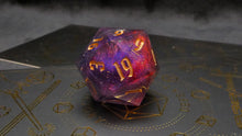 Load image into Gallery viewer, Assorted Single d20s
