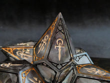 Load image into Gallery viewer, The Knight - Set of 5 VtM Hunger Dice

