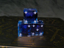 Load image into Gallery viewer, transmission:darker - Three Star-Pip d6s
